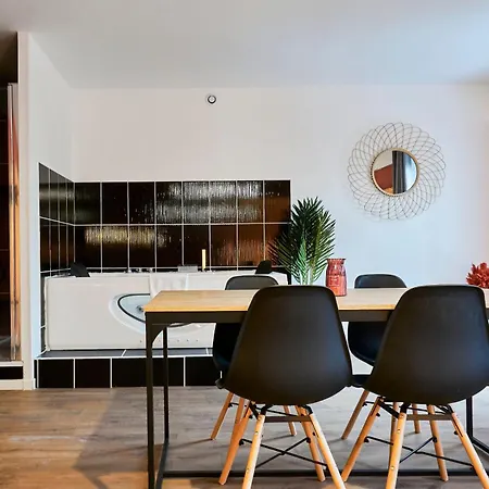Апартаменты Ng Suitehome - Lille I Barbieux I Montesquieu - Balneo - Netflix - Wifi - Jardin Рубе